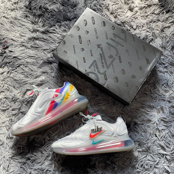 Nike Other - Air Max 720
